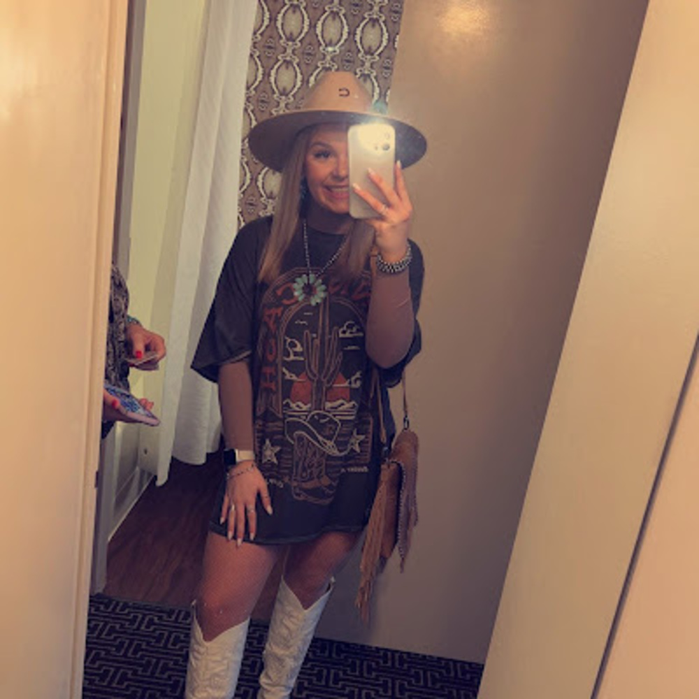 Meet your Posher, Gabby